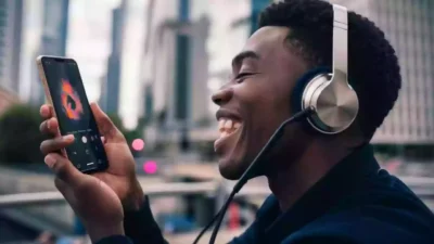 Youtube Premium özellikleri arasında bir yenisini daha ekliyor. Ücretsiz sunulan