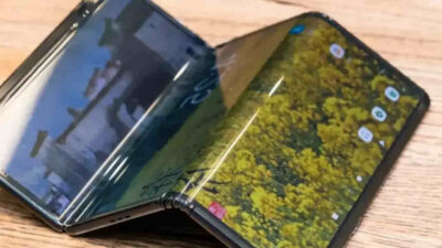 Çinli teknoloji şirketi Huawei, üçe katlanabilir telefon geliştirdi. Satışa henüz