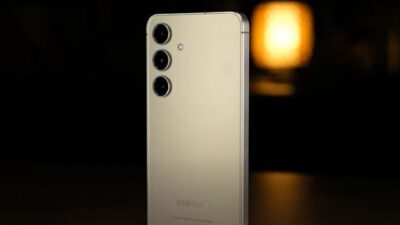 Güney Koreli teknoloji devi Samsung, amiral gemisi olan telefon modellerinde