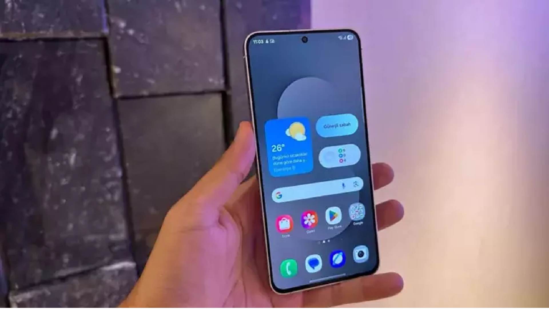 Samsung Galaxy S25 Fun Edition Ekranı